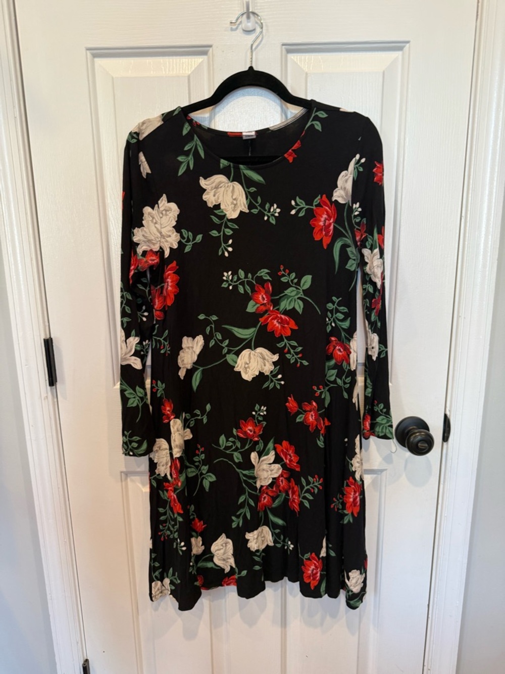 Old Navy Black Long-Sleeve Floral Swing Dress - Red & Cream Blooms